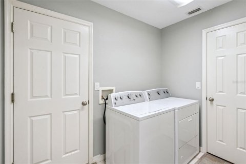 Villa ou maison à vendre à Tavares, Floride: 2 chambres, 137.87 m2 № 2430569 - photo 20