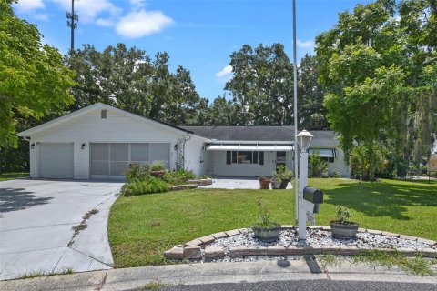 House in Summerfield, Florida 2 bedrooms, 184.13 sq.m. № 1827903 - photo 1