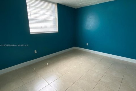 Copropriété à louer à Hialeah Gardens, Floride: 2 chambres, 89.19 m2 № 1923814 - photo 10