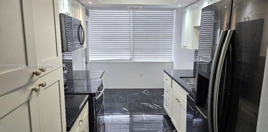 Condo in Aventura, Florida, 3 bedrooms  № 1763592