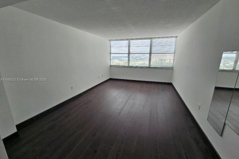 Condo in Aventura, Florida, 3 bedrooms  № 1763592 - photo 26