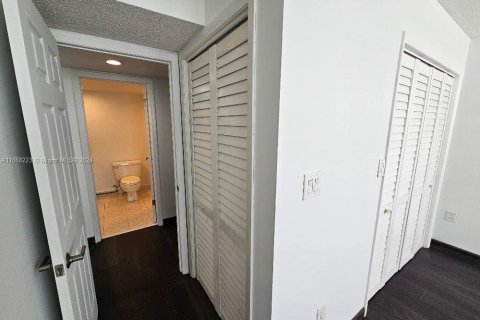 Condo in Aventura, Florida, 3 bedrooms  № 1763592 - photo 19