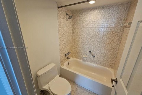 Condo in Aventura, Florida, 3 bedrooms  № 1763592 - photo 23