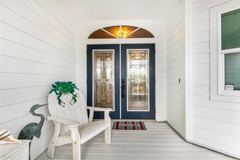 House in Matlacha, Florida 4 bedrooms, 373.56 sq.m. № 2130288 - photo 12