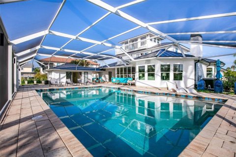 House in Matlacha, Florida 4 bedrooms, 373.56 sq.m. № 2130288 - photo 9