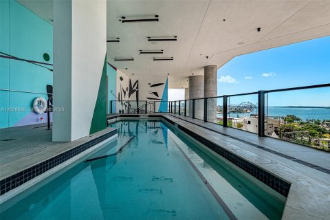 Condo in Miami, Florida, 1 bedroom  № 2178730 - photo 12