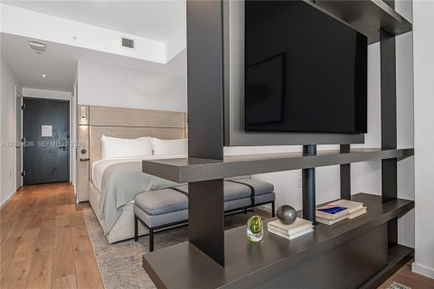 Condo in Miami, Florida, 1 bedroom  № 2178730 - photo 4