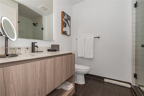 Condo in Miami, Florida, 1 bedroom  № 2178730 - photo 5