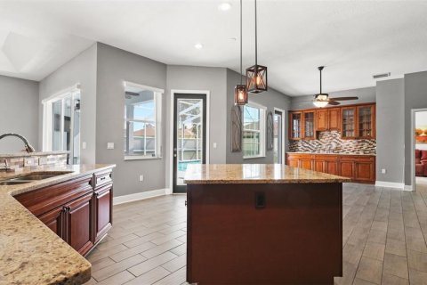 Casa en venta en Spring Hill, Florida, 4 dormitorios, 253.53 m2 № 2384369 - foto 25