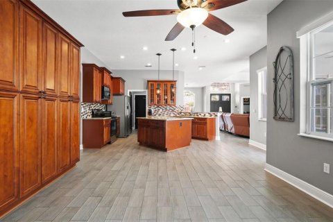 Casa en venta en Spring Hill, Florida, 4 dormitorios, 253.53 m2 № 2384369 - foto 28