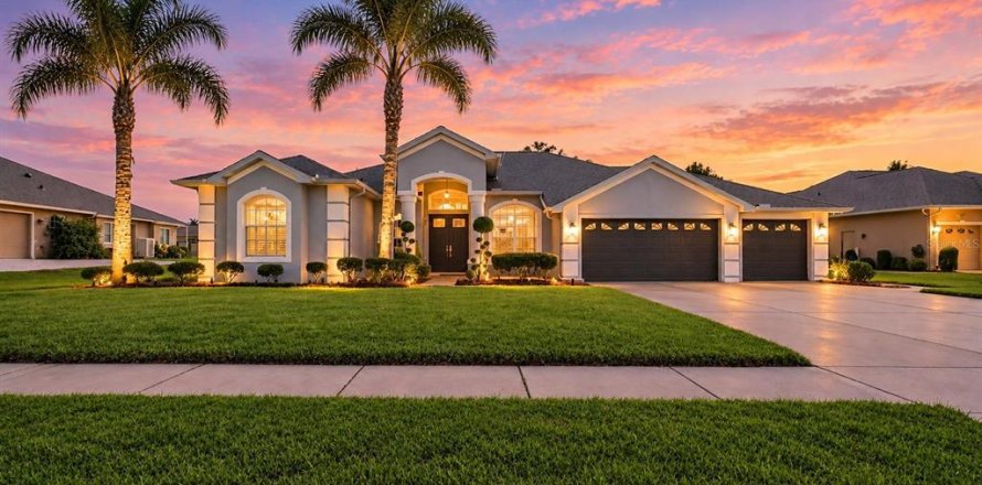 Casa en Spring Hill, Florida 4 dormitorios, 253.53 m2 № 2384369
