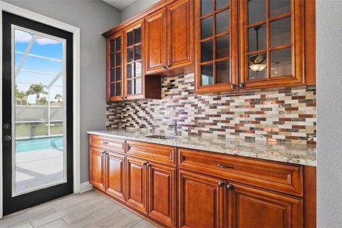 Casa en venta en Spring Hill, Florida, 4 dormitorios, 253.53 m2 № 2384369 - foto 4