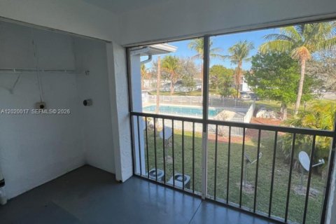 Condo in St. Lucie, Florida, 2 bedrooms  № 2086647 - photo 15