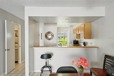 Adosado en venta en Tampa, Florida, 2 dormitorios, 110 m2 № 1523931 - foto 9