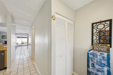 Adosado en venta en Tampa, Florida, 2 dormitorios, 110 m2 № 1523931 - foto 4