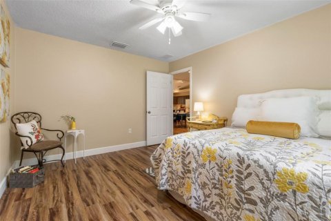 House in Bunnell, Florida 4 bedrooms, 212.1 sq.m. № 2237240 - photo 28