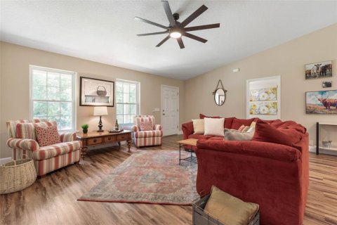 House in Bunnell, Florida 4 bedrooms, 212.1 sq.m. № 2237240 - photo 8