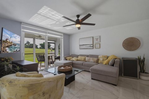 Copropriété à vendre à Pembroke Pines, Floride: 2 chambres, 108.7 m2 № 2249500 - photo 12