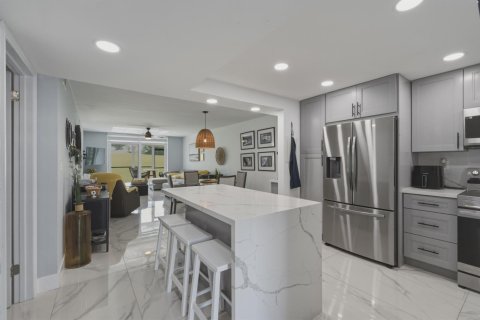Copropriété à vendre à Pembroke Pines, Floride: 2 chambres, 108.7 m2 № 2249500 - photo 9