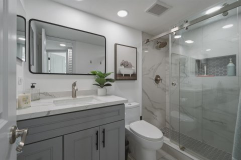 Copropriété à vendre à Pembroke Pines, Floride: 2 chambres, 108.7 m2 № 2249500 - photo 14