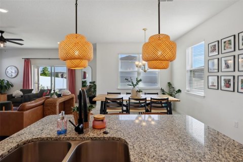 House in Tavares, Florida 4 bedrooms, 201.69 sq.m. № 1602967 - photo 17