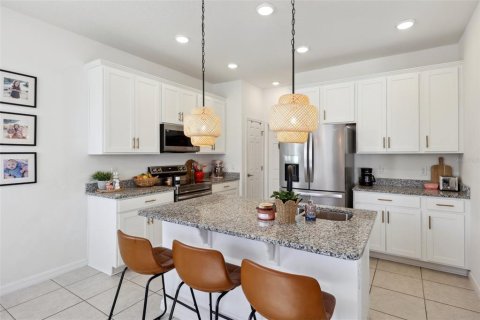 House in Tavares, Florida 4 bedrooms, 201.69 sq.m. № 1602967 - photo 15