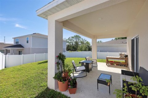 House in Tavares, Florida 4 bedrooms, 201.69 sq.m. № 1602967 - photo 2