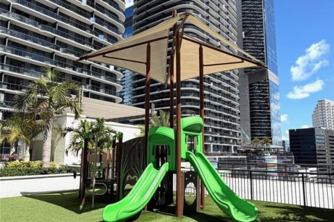 Condominio en venta en Miami, Florida, 1 dormitorio, 70.79 m2 № 2031766 - foto 21