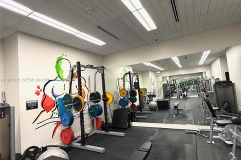 Condominio en venta en Miami, Florida, 1 dormitorio, 70.79 m2 № 2031766 - foto 23