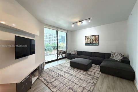 Condominio en venta en Miami, Florida, 1 dormitorio, 70.79 m2 № 2031766 - foto 6