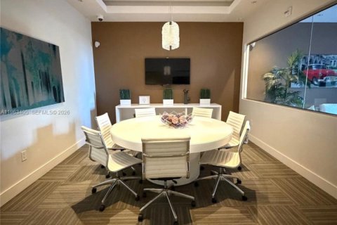 Condominio en venta en Miami, Florida, 1 dormitorio, 70.79 m2 № 2031766 - foto 29