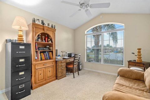 Casa en venta en The Villages, Florida, 3 dormitorios, 182.65 m2 № 1875845 - foto 9