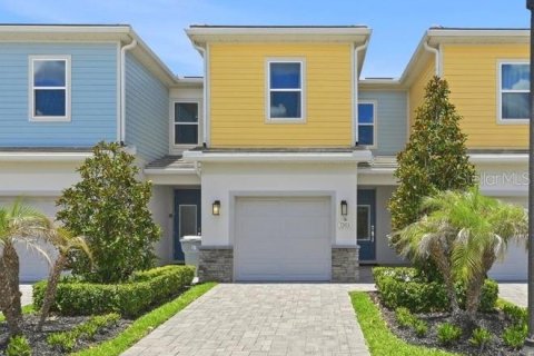 Adosado en Kissimmee, Florida 3 dormitorios, 158.68 m2 № 2285287