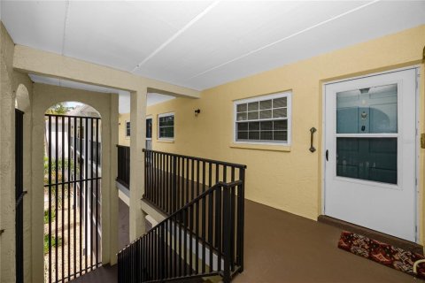 Copropriété à vendre à Dunedin, Floride: 2 chambres, 95.6 m2 № 2368912 - photo 6