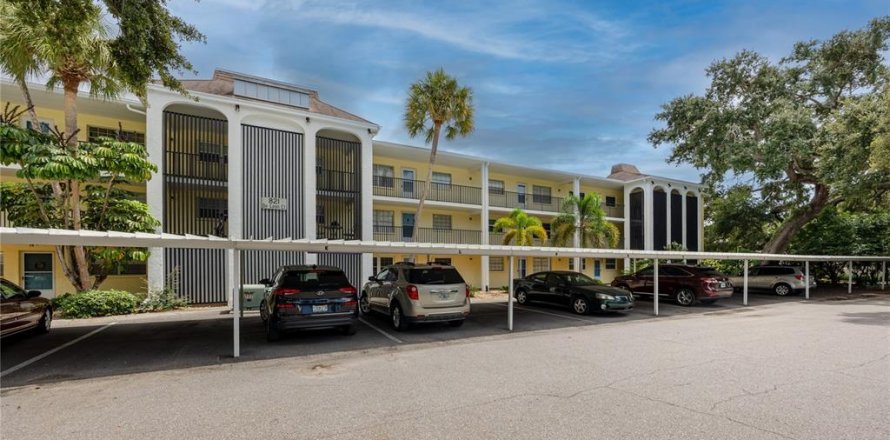 Condo à Dunedin, Floride, 2 chambres № 2368912