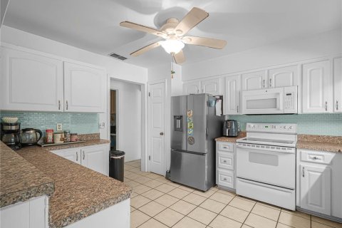 Casa en venta en Mulberry, Florida, 4 dormitorios, 185.06 m2 № 1911308 - foto 4