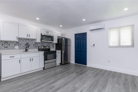Immobilier commercial à vendre à Miramar, Floride: 176.33 m2 № 2255689 - photo 24