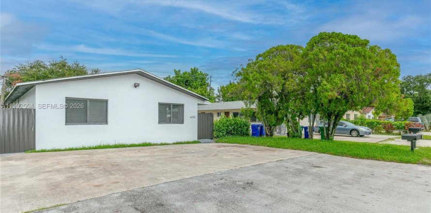 Immobilier commercial à Miramar, Floride 176.33 m2 № 2255689