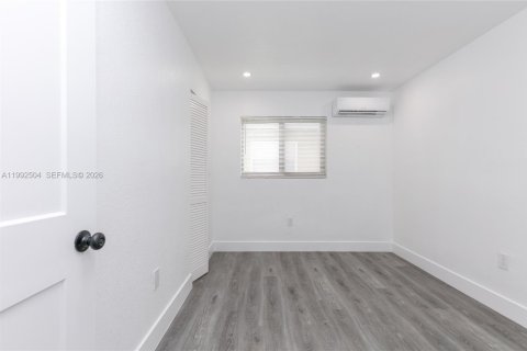 Immobilier commercial à vendre à Miramar, Floride: 176.33 m2 № 2255689 - photo 18