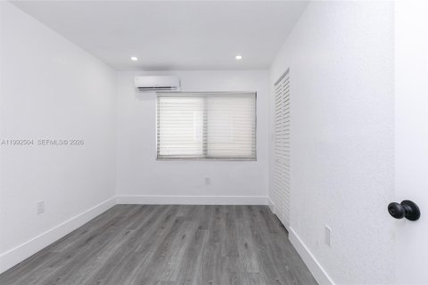 Immobilier commercial à vendre à Miramar, Floride: 176.33 m2 № 2255689 - photo 28