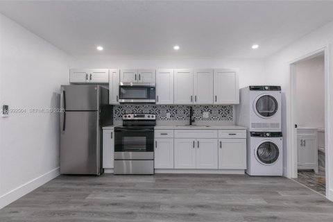 Immobilier commercial à vendre à Miramar, Floride: 176.33 m2 № 2255689 - photo 16