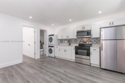 Immobilier commercial à vendre à Miramar, Floride: 176.33 m2 № 2255689 - photo 7