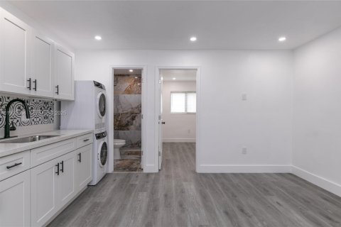 Immobilier commercial à vendre à Miramar, Floride: 176.33 m2 № 2255689 - photo 17