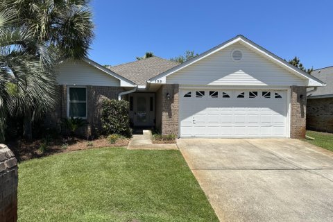 Casa en alquiler en Miramar Beach, Florida, 4 dormitorios, 153.57 m2 № 560663 - foto 1