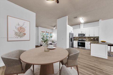 Villa ou maison à vendre à Miami, Floride: 4 chambres, 170.66 m2 № 1975532 - photo 4