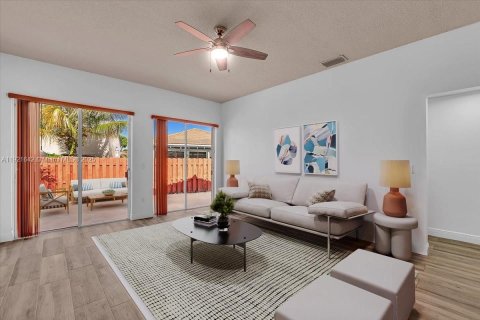 Villa ou maison à vendre à Miami, Floride: 4 chambres, 170.66 m2 № 1975532 - photo 5