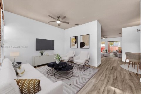 Villa ou maison à vendre à Miami, Floride: 4 chambres, 170.66 m2 № 1975532 - photo 6