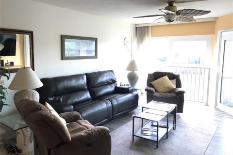 Copropriété à louer à Bradenton Beach, Floride: 2 chambres, 104.14 m2 № 2138386 - photo 6