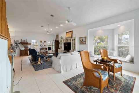 Villa ou maison à vendre à Englewood, Floride: 4 chambres, 301.37 m2 № 2196168 - photo 5