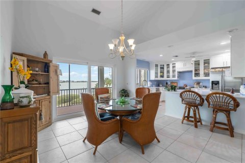 Villa ou maison à vendre à Englewood, Floride: 4 chambres, 301.37 m2 № 2196168 - photo 7